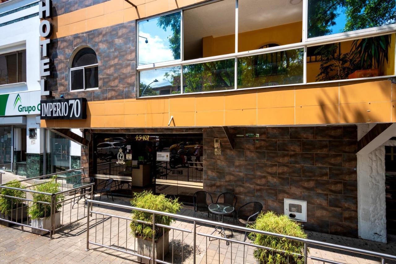 Ayenda 1234 Imperio 70 Hotel Medellin Exterior photo